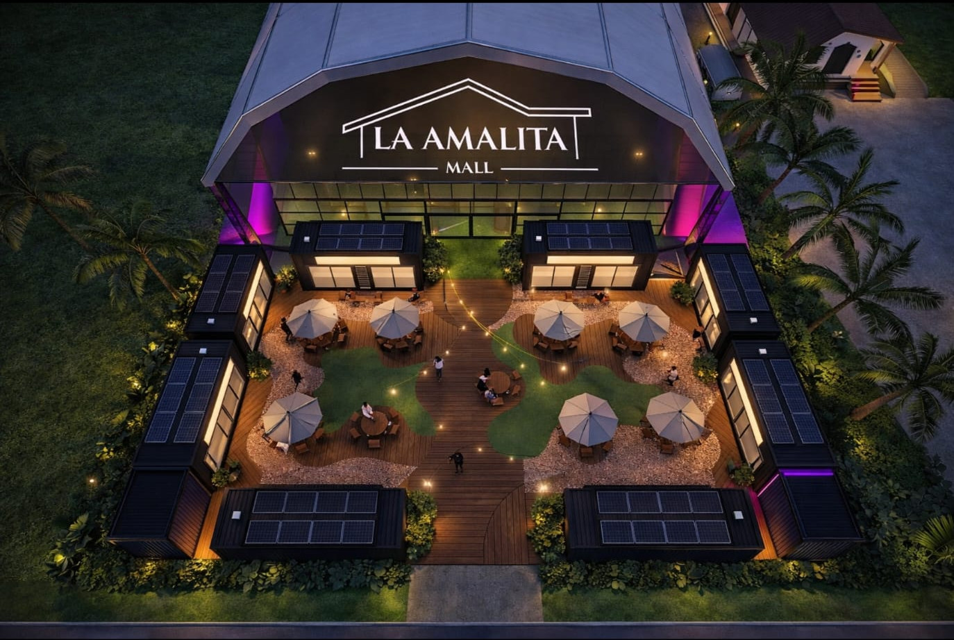 Mall La Amalita de noche, iluminación y plazoleta.